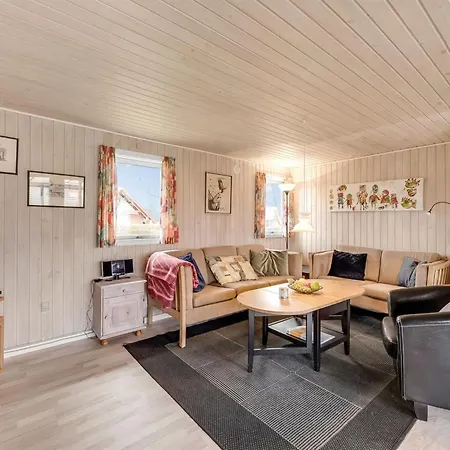Nyaraló Hoghni - 850m To The Fjord By Interhome *